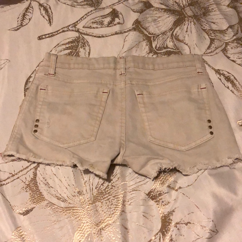 Shorts - Picture 2 of 2